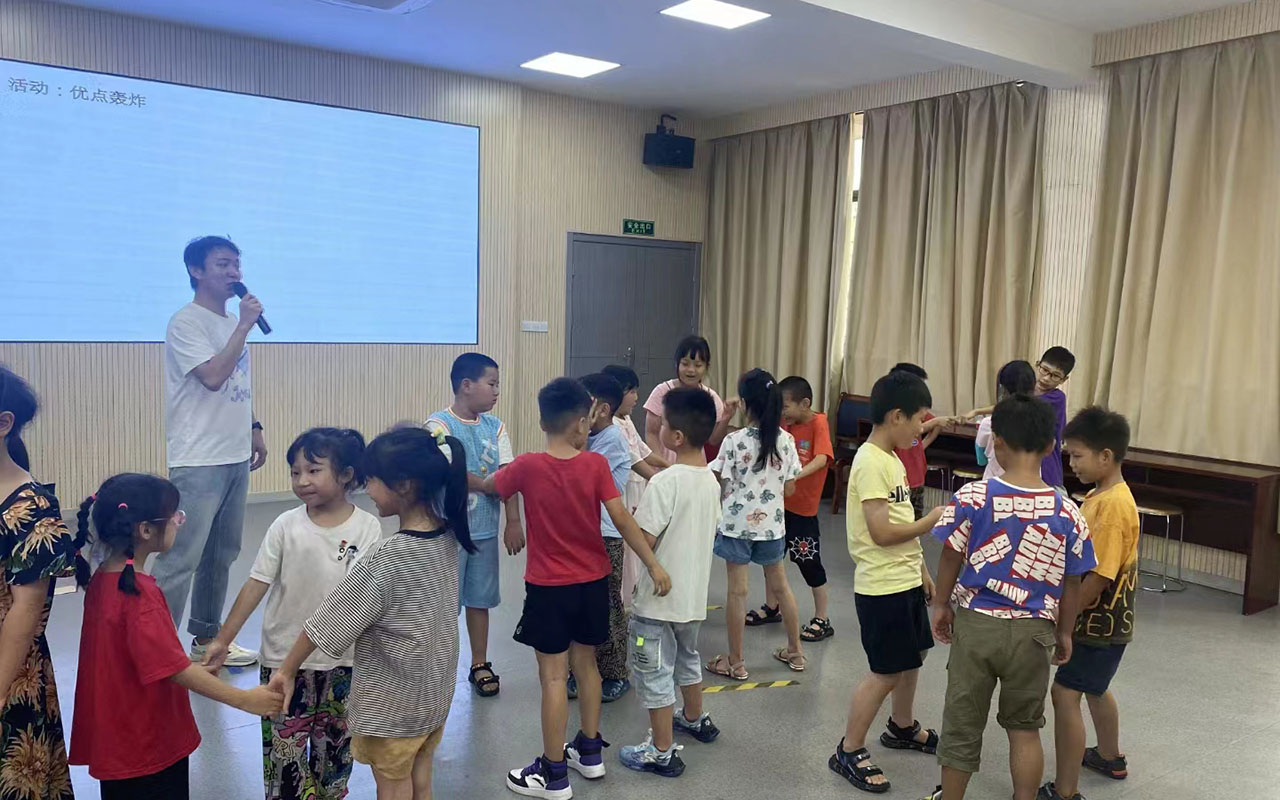 哈密龙观乡中心学校